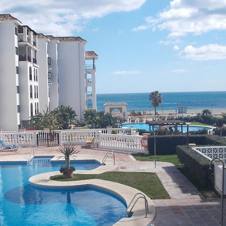 Beach Apartment Marina Duquesa มานิลบา ภายนอก รูปภาพ