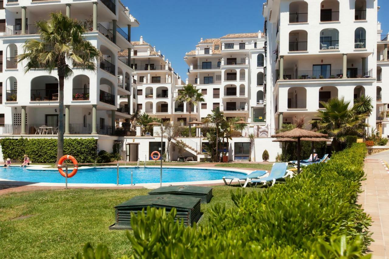 Beach Apartment Marina Duquesa มานิลบา ภายนอก รูปภาพ