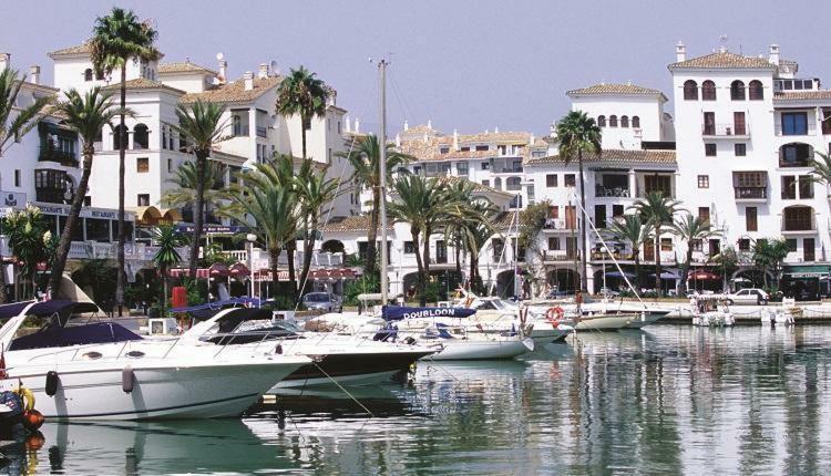 Beach Apartment Marina Duquesa มานิลบา ภายนอก รูปภาพ