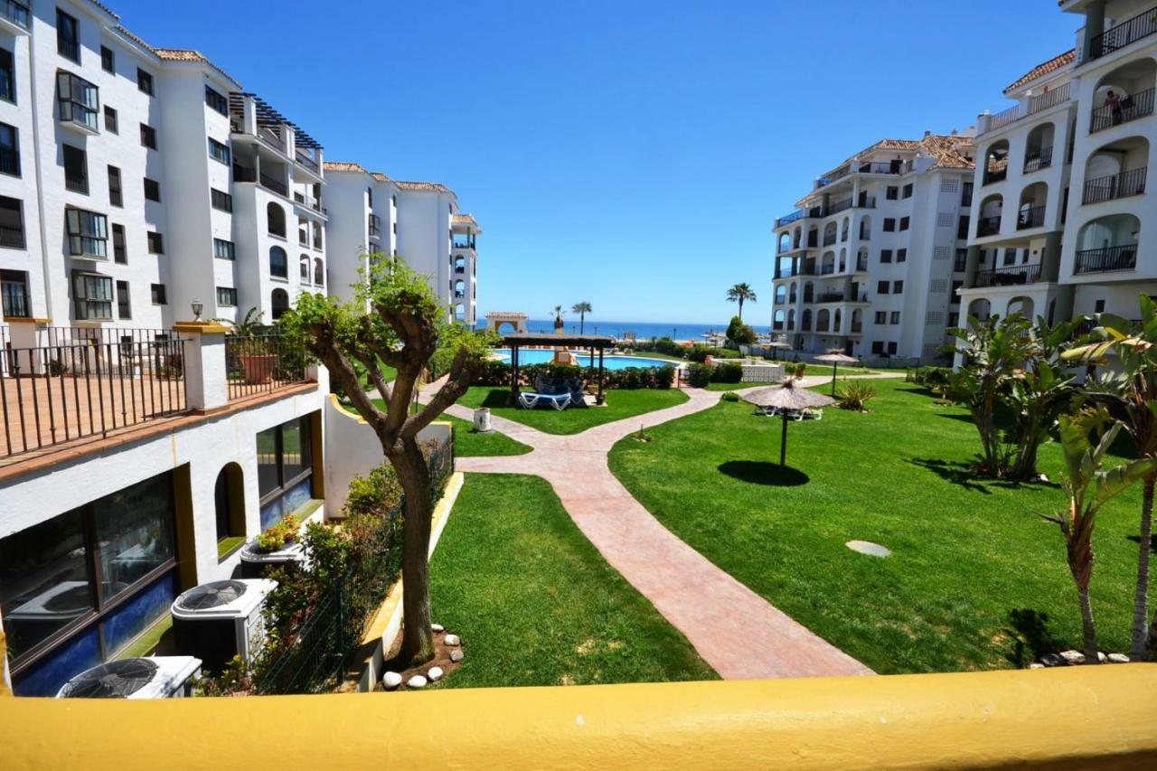 Beach Apartment Marina Duquesa มานิลบา ภายนอก รูปภาพ